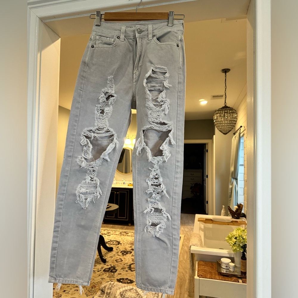 American eagle distressed jeans